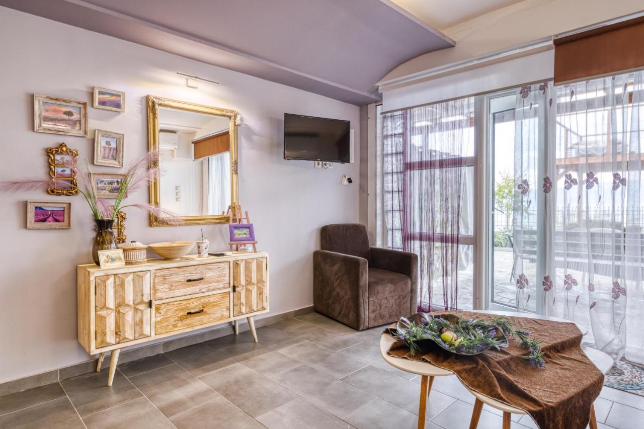 Magical View Studios Asproneri, كامينا فورلا المظهر الخارجي الصورة